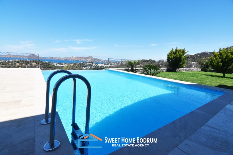 Bodrum Yalıkavak, Mansion for Sale with Stunning Sea View