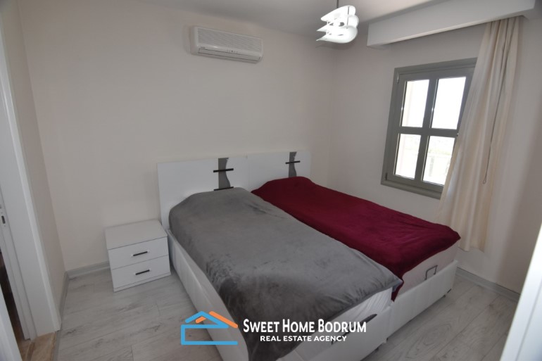 Bodrum Gümüşlük'te site içinde satılık deniz manzaralı daire