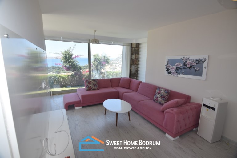 Bodrum Gümüşlük'te site içinde satılık deniz manzaralı daire