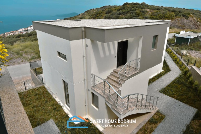 Boğaziçi'nde Satılık Deniz Manzaralı 3+1 Daireler