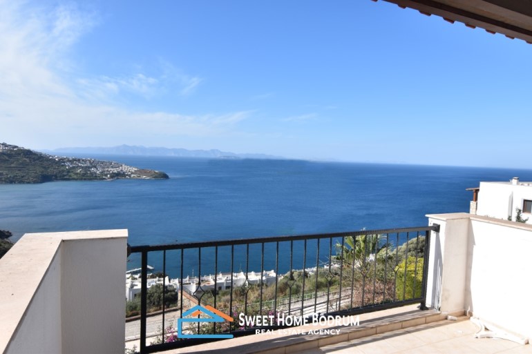 PANORAMİK DENİZ MANZARALI, ÖZEL HAVUZLU SATILIK 4+1 VİLLA