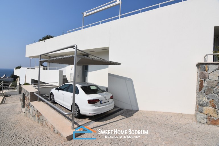 Bodrum Yalıkavak'ta Satılık Deniz Manzaralı 4+1 Villa