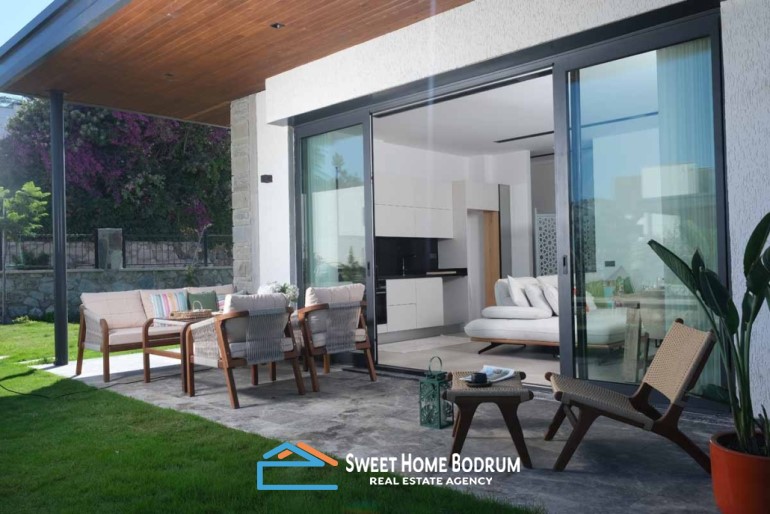 Bodrum Kadıkalesi'nde Denize Yakın Site İçinde Satılık Tek Katlı Villalar
