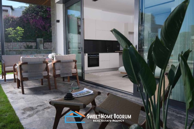 Bodrum Kadıkalesi'nde Denize Yakın Site İçinde Satılık Tek Katlı Villalar