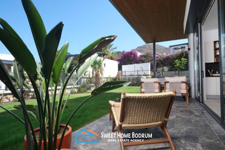 Bodrum Kadıkalesi'nde Denize Yakın Site İçinde Satılık Tek Katlı Villalar