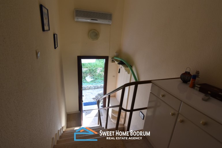Denize sıfır sitede, ön sırada 2+1 dubleks