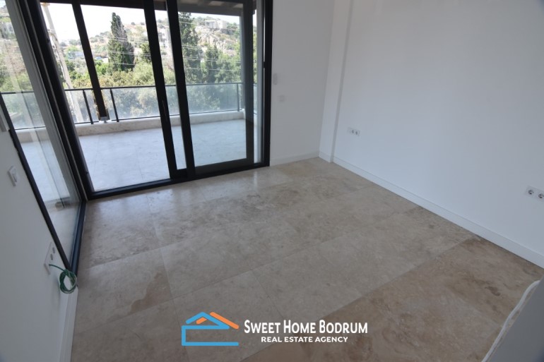 Gümüşlük'te satılık 3+1 özel bahçeli villa