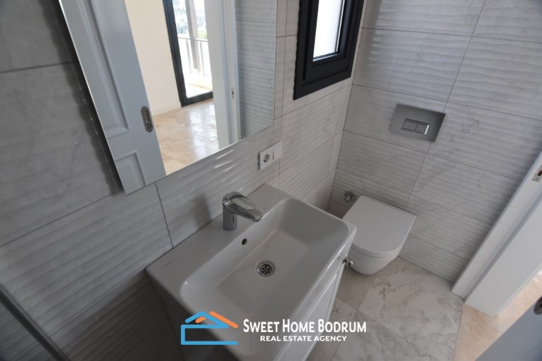 Gümüşlük'te satılık 3+1 özel bahçeli villa