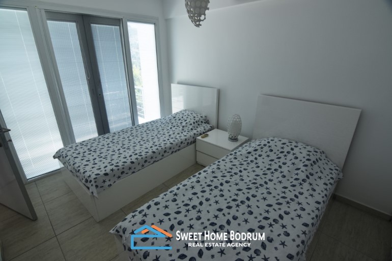 Gündoğan'da Güvenlikli Site İçinde Deniz Manzaralı Dubleks Villa 
