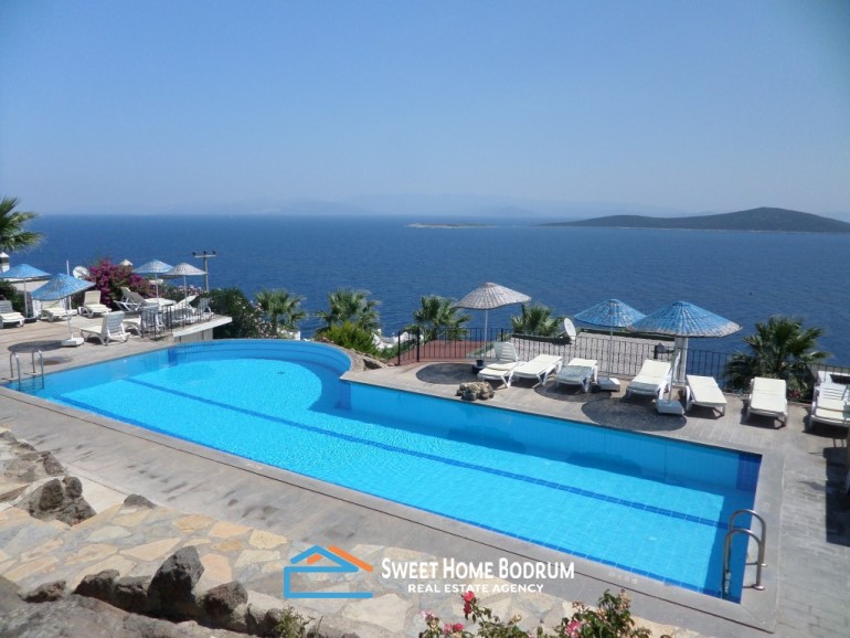 Gündoğan'da satılık 3+1 deniz manzaralı site içi müstakil villa