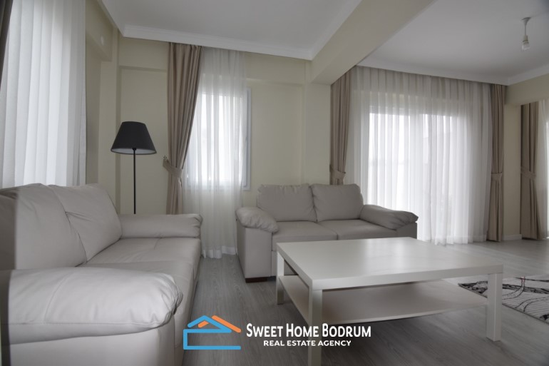 Yalıkavak'ta satılık 4+2 tripleks villa