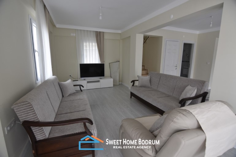Yalıkavak'ta satılık 4+2 tripleks villa