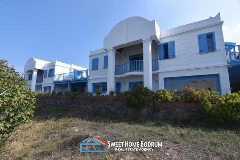 Bodrum, Yalıkavak satılık lüks villa, deniz manzaralı denize yakın
