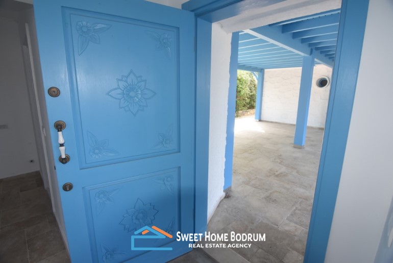 Bodrum, Yalıkavak satılık lüks villa, deniz manzaralı denize yakın