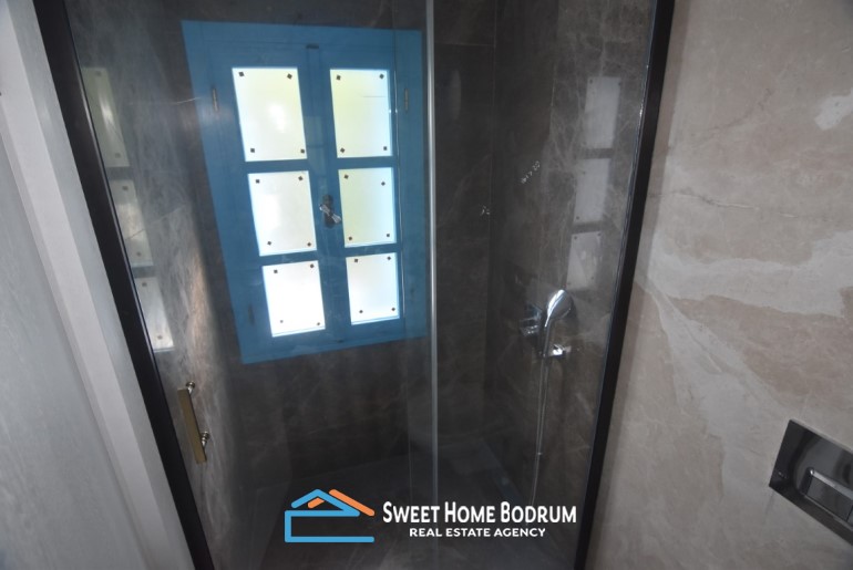 Bodrum, Yalıkavak satılık lüks villa, deniz manzaralı denize yakın