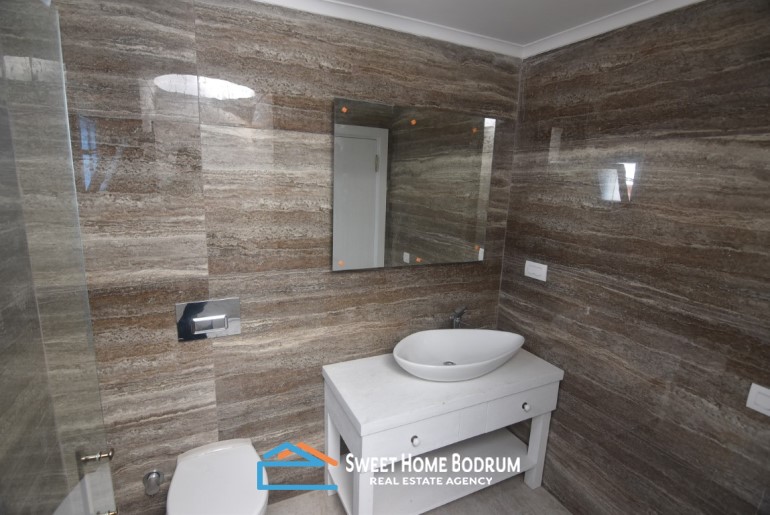 Bodrum, Yalıkavak satılık lüks villa, deniz manzaralı denize yakın