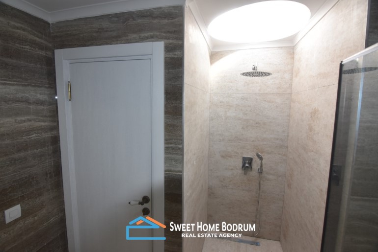 Bodrum, Yalıkavak satılık lüks villa, deniz manzaralı denize yakın