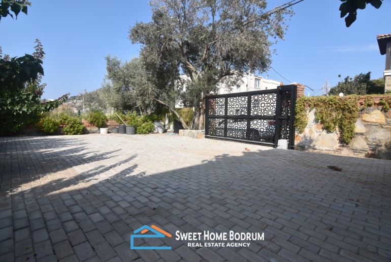 Bodrum, Yalıkavak satılık lüks villa, deniz manzaralı denize yakın