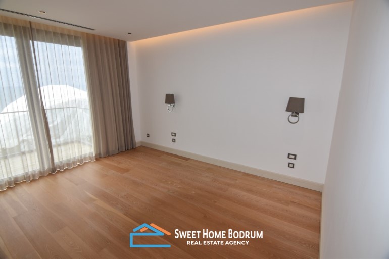 Denize sıfır sitede satılık, deniz manzaralı 