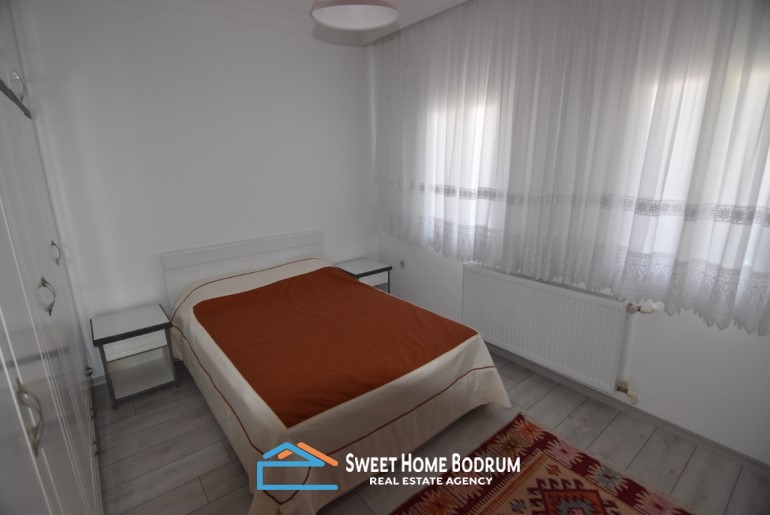 Yalıkavak merkezde, Marina'ya yürüme mesafesinde, müstakil kiralık tek kat