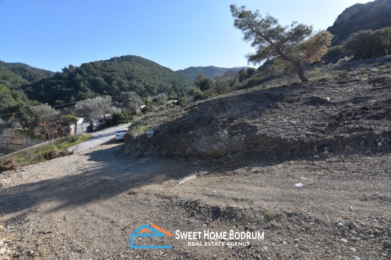 Yalıkavak Gökçebel'de satılık deniz manzaralı arsa