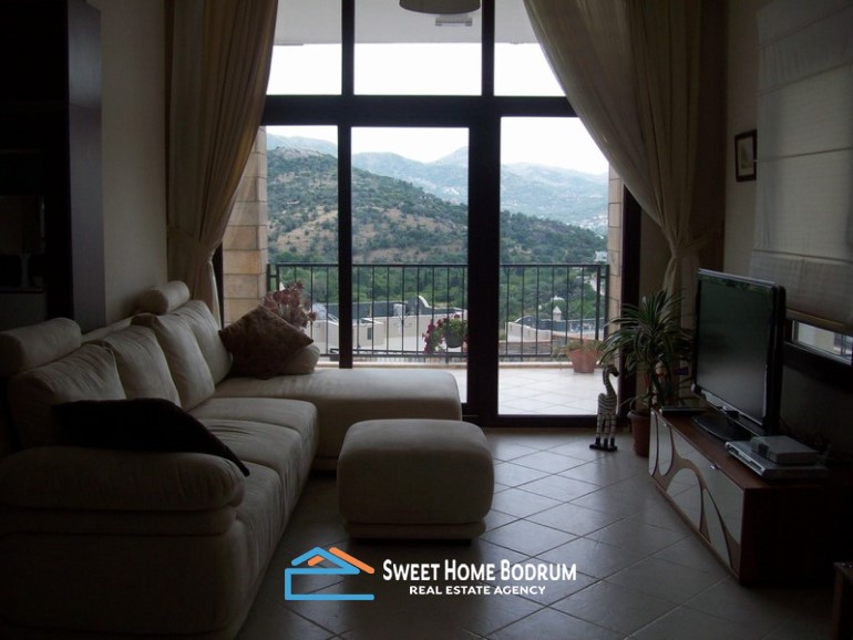 Yalıkavak'ta site içinde satılık villa