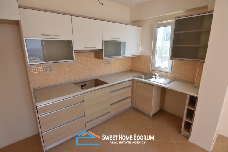 Bodrum Yalıkavak'ta Satılık Denize Sıfır Sitede 2+1 üst kat daire