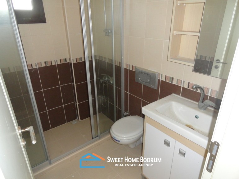 YALIKAVAK'TA DENİZE SIFIR DAİRE