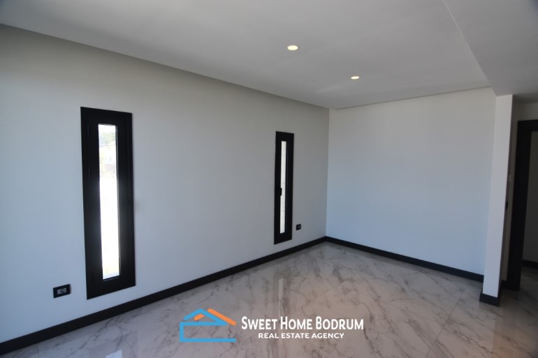 Bodrum Gümüşlük'te Özel Bahçe ve Havuzlu, Deniz  Manzaralı Villa