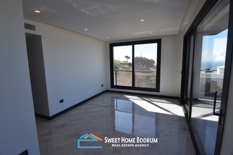 Bodrum Gümüşlük'te Özel Bahçe ve Havuzlu, Deniz  Manzaralı Villa