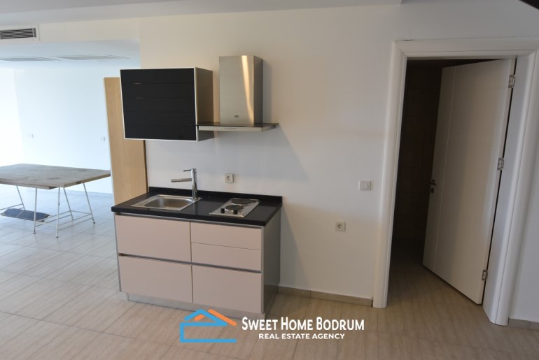 Turgutreis'de satılık denize 50m modern villa