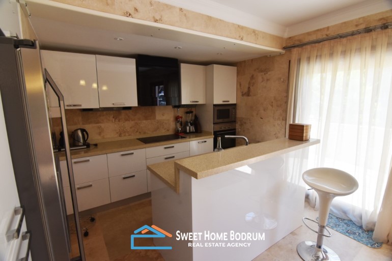 Yalıkavak'ta Denize Yakın Satılık 3+1 Tripleks Villa