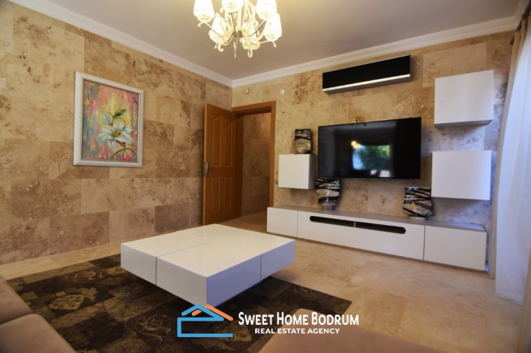 Yalıkavak'ta Denize Yakın Satılık 3+1 Tripleks Villa