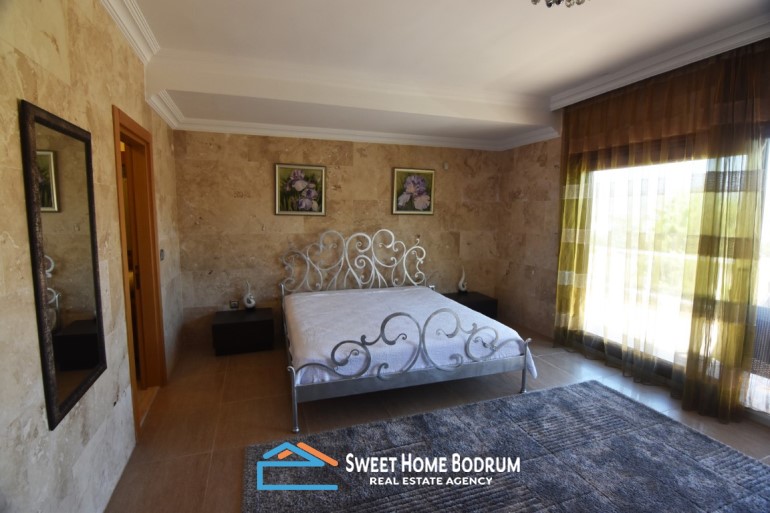 Yalıkavak'ta Denize Yakın Satılık 3+1 Tripleks Villa