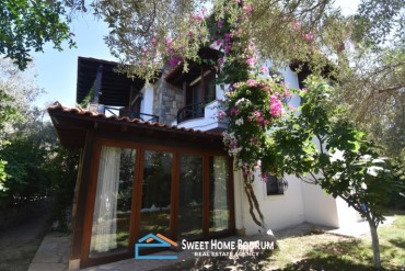 Yalikavak, Gokcebel, Villa for Sale with Private Pool and Garden, Walking Distance To The Seaside