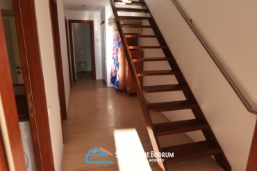 Yalıkavak Merkez’de Deniz Manzaralı, Sahile Yakın Satılık Dubleks
