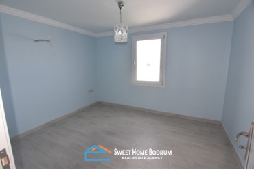Özel plajlı site içinde, deniz manzaralı dubleks villa