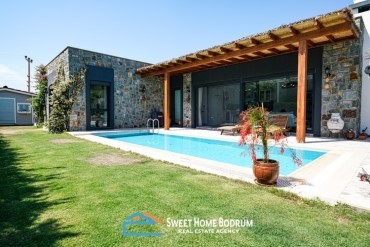 Monthly Rental Single Storey Villa with Private Pool in Gundogan Kucukbuk