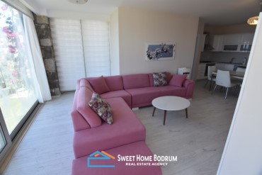 Bodrum Gümüşlük'te site içinde satılık deniz manzaralı daire