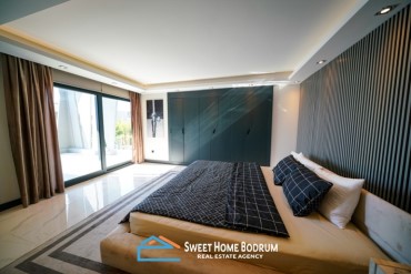 Yalıkavak'ta Satılık Muhteşem Deniz Manzaralı 6+1 Lüks Villa