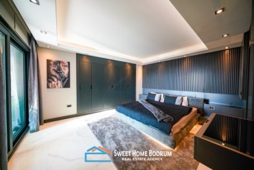 Yalıkavak'ta Satılık Muhteşem Deniz Manzaralı 6+1 Lüks Villa