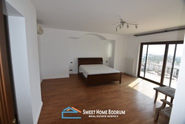 Bodrum Yalıkavak'ta satılık 5+2 lüks tripleks