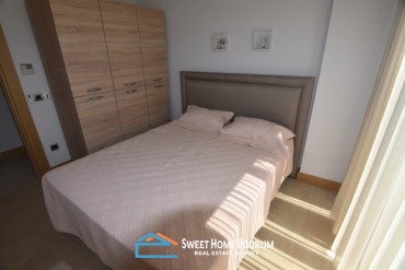 Bodrum Turgutreis'te satılık deniz manzaralı  havuzlu tek katlı villa