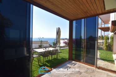 Yalıkavak'ta Satılık Deniz Manzaralı Özel Bahçeli 2+1 Dubleks Villa