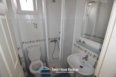Yalıkavak'ta site çinde satılık havuz manzaralı daire