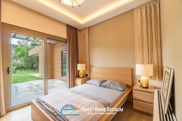 Bodrum Yalıkavak'ta Doğa Manzaralı Satılık 4+1 Villa