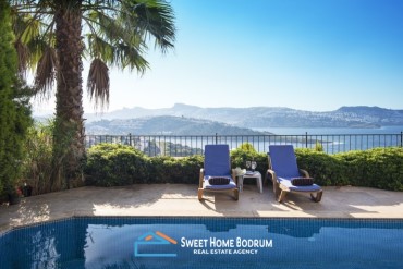 Bodrum Hekimköy'de Deniz Manzaralı, Özel bahçe ve Havuzlu Yazlık Kiralık Villa