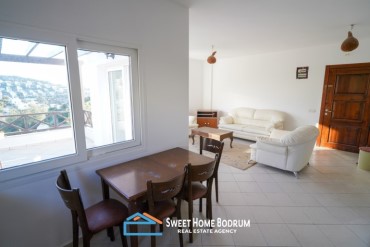 Bodrum Gümüşlük'te Satılık 2+1 Üst Kat Daire