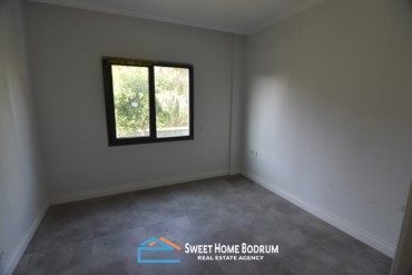 Bodrum Turgutreis'te satılık denize yakın, site içinde tek katlı villa