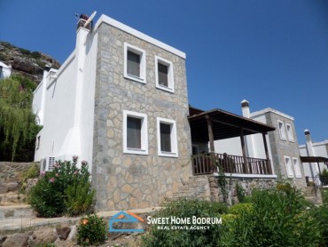 Gündoğan'da satılık 3+1 deniz manzaralı site içi müstakil villa